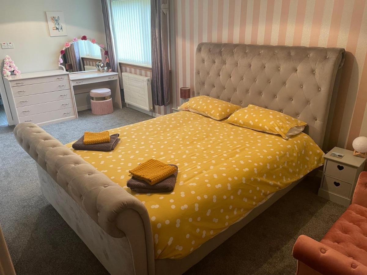 Two Bed Bungalow With Garage And Hot Tub Apartment Терсо Екстериор снимка